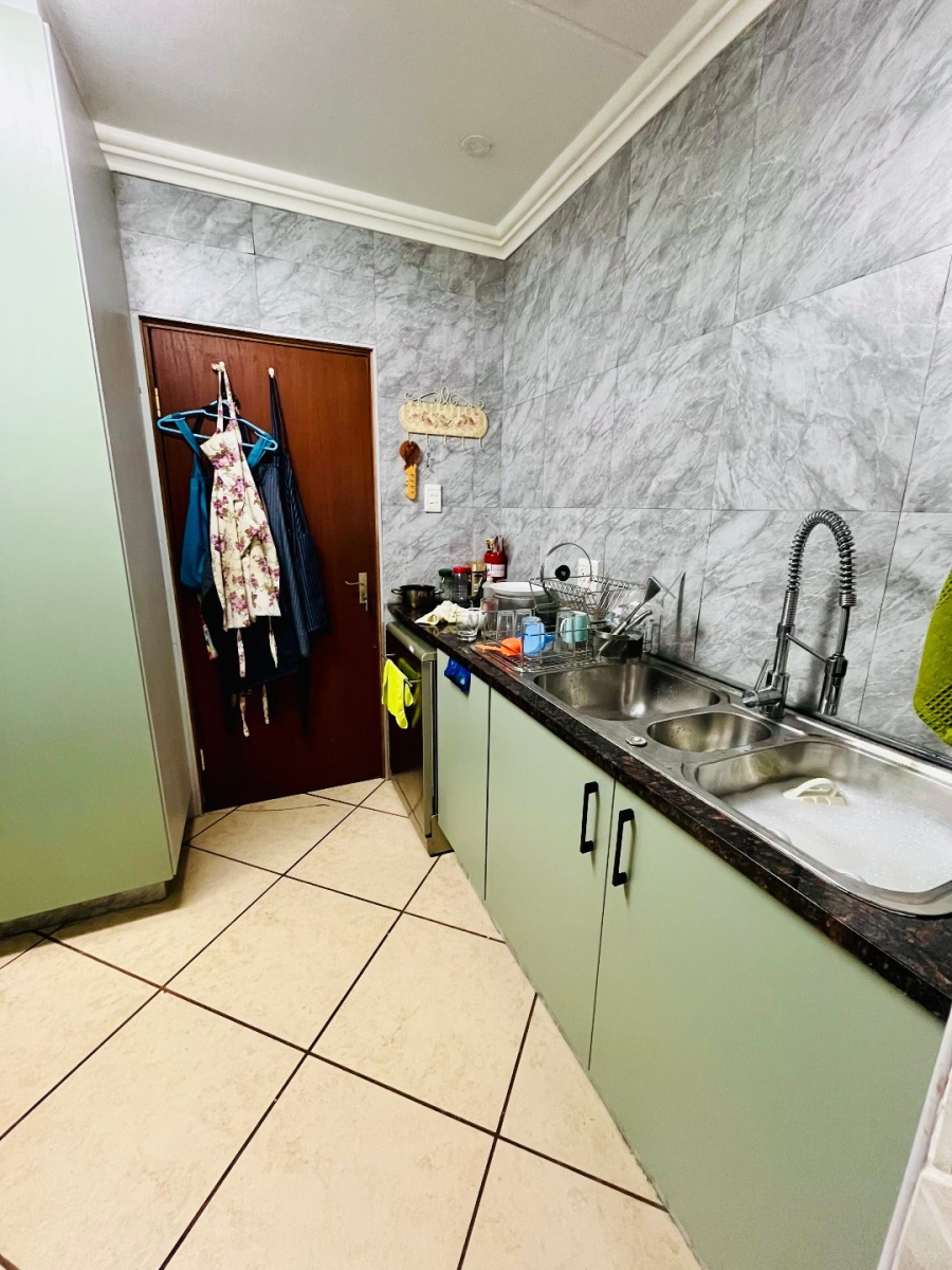 6 Bedroom Property for Sale in Tergniet Western Cape